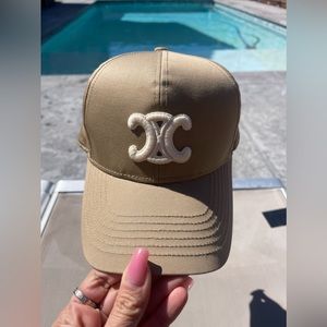CELINE TRIOMPHE BASEBALL CAP IN
KAKI LIGHT